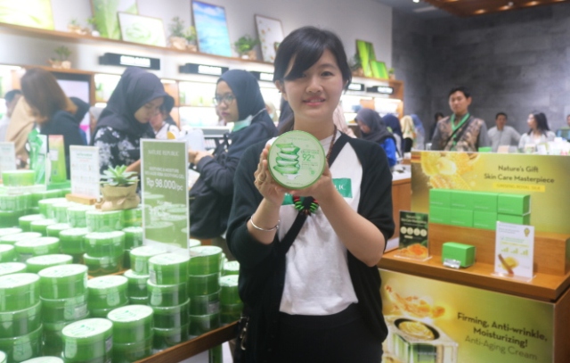 Nature Republic Hartono Mall Yogyakarta Diserbu Pecinta Kosmetik