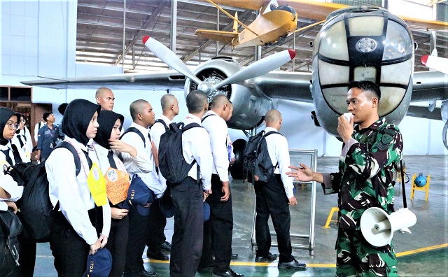 Mahasiswa Baru Institut Teknologi Dirgantara Adisutjipto, Kunjungi Muspusdirla