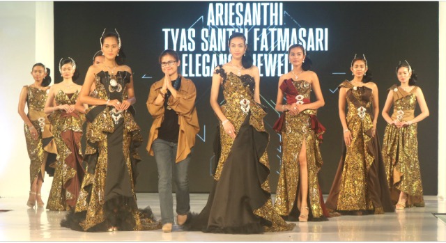 Jogja Fashion Festival 2019, Sesi Ethnic Wear Mengusung Kain Tenun dan Songket