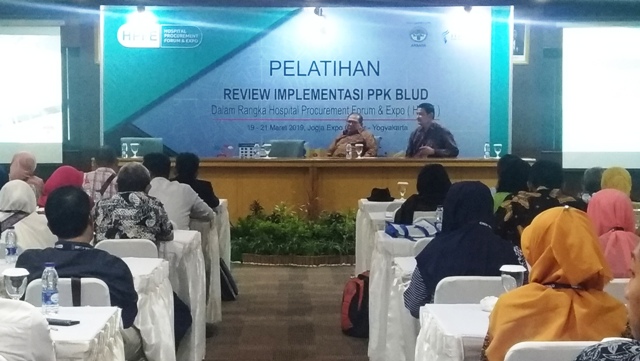 Antusias Tinggi Peserta Seminar Pelatihan Review Pola Pengelolaan Keuangan BLUD.