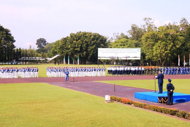 Akademi Angkatan Udara Gelar Upacara Puncak Peringatan HUT ke-73 TNI AU