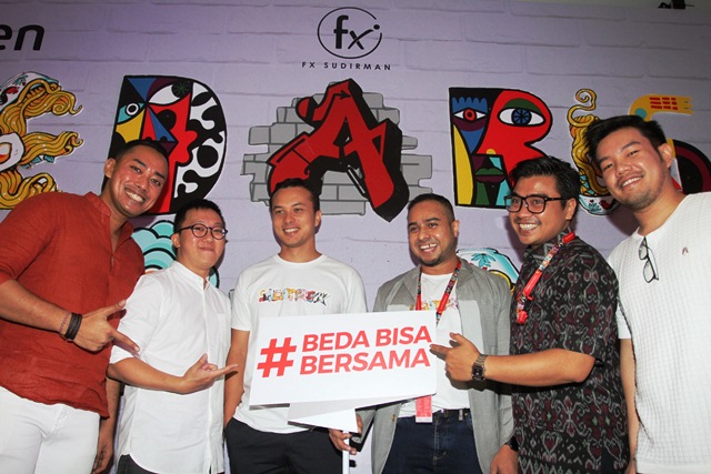 Bersama Menuju Indonesia Unggul, Smartfren, fX, Senimart Ajak Millenials Toleransi Perbedaan