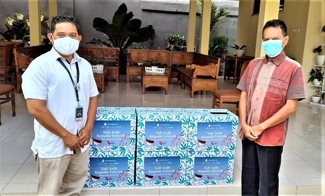 Plaza Ambarrukmo Yogyakarta Serahkan Tali Asih Kepada Veteran.