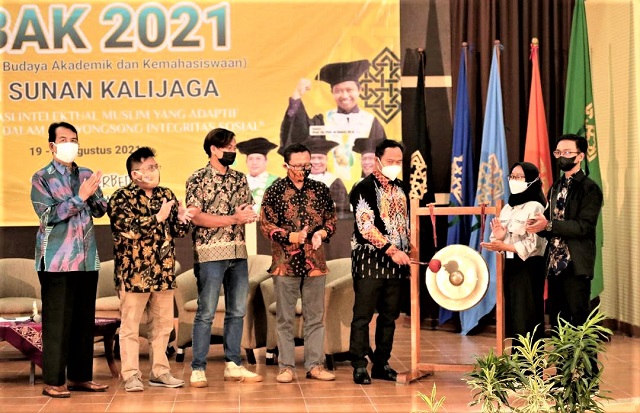 Tumbuh Kuat Bersama; 4054 Maba UIN Suka Secara Virtual Ikuti Pengenalan Budaya Akademik dan Kemahasiswaan 2021