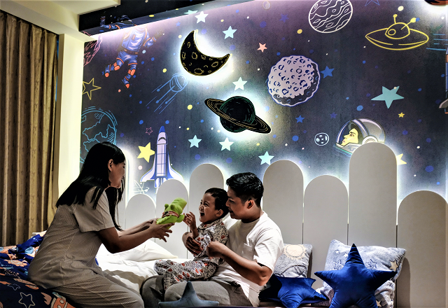 Pertama di Surabaya, Four Points by Sheraton Surabaya Pakuwon Indah Hadirkan Kamar Tematik Untuk Anak dan Keluarga