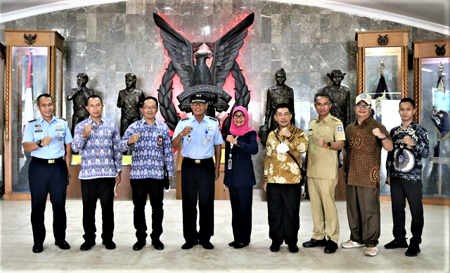 Pejabat Propinsi NTB Kunjungi Museum Pusat TNI AU Dirgantara Mandala Yogyakarta