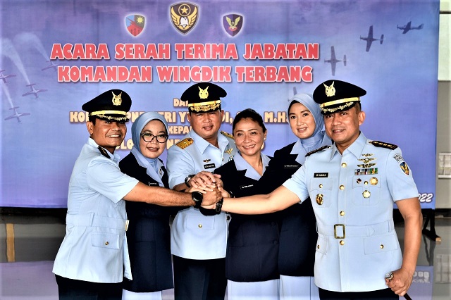 Danlanud Adisutjipto Marsma Azhar Aditama Pimpin Sertijab Danwingdikterbang, dari Kolonel Pnb Fery Yunaldi kepada Kolonel Pnb Sri Raharjo