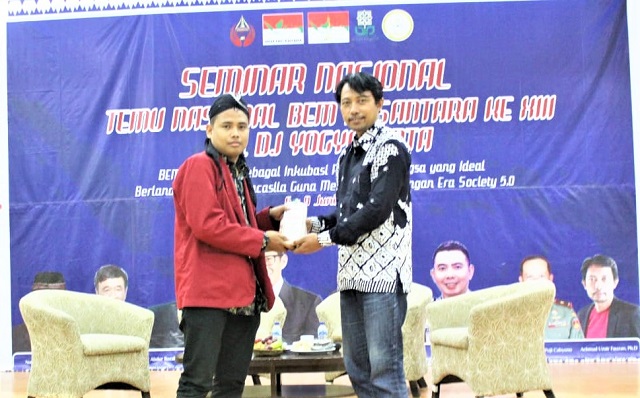 Sespri Kepala BPIP Tekankan Pentingnya Gaungkan Demokrasi Deliberatif di Kongres BEM Nusantara ke-13 Di UIN Suka