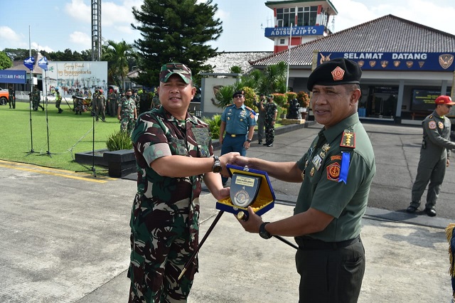 Siswa Pendidikan Pertama Perwira Prajurit Karier TNI Peserta Latihan Tri Dharma Eka Bhakti, Kunjungi Lanud Adisutjipto