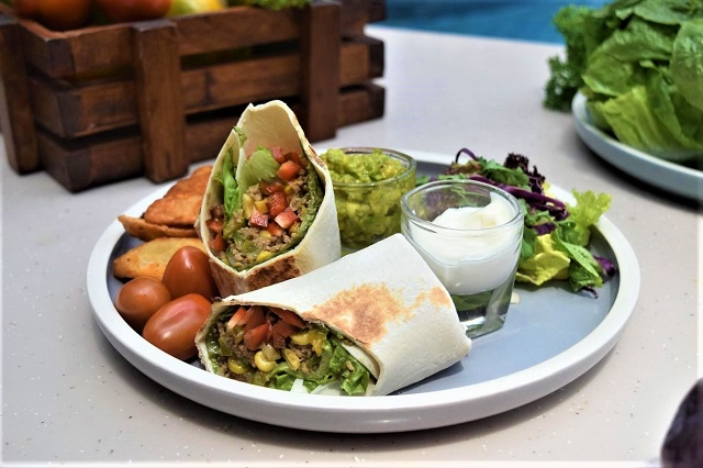 The Alana Yogyakarta Hotel n Convention Center Sajikan Beef Burrito Mozzarella, Keju dan Dagingnya Berlimpah, Bikin Nagih