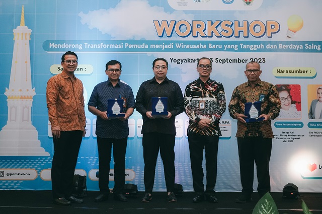 Workshop Pemuda Kembangkan Wirausaha Tangguh dan Berdaya Saing