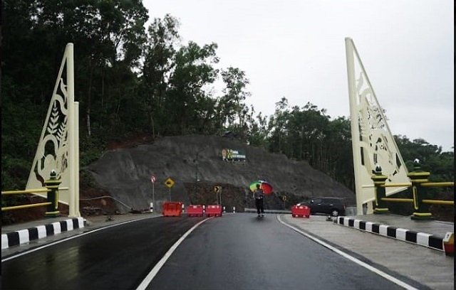 Gubernur DIY Sultan HB X Resmikan Jembatan Kedung Kandang dan Ruas Jalan Tawang-Ngalang, Nglanggeran, Patuk, Gunung Kidul