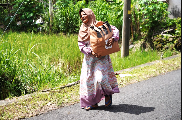 Sejumlah 8000 Lansia Di Yogyakarta Terima Bansos Pangan