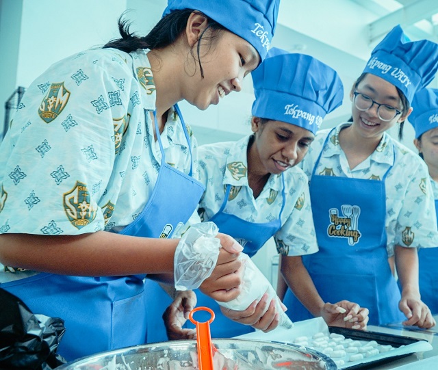 Kenalkan Dunia Sains, Siswa SMA Praktik Langsung Di Laboratorium Fakultas Teknobiologi UAJY