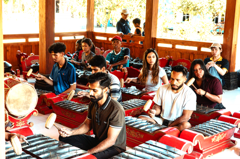 Universitas Atma Jaya Yogyakarta  Ajak Mahasiswa Internasional Kenali Kearifan Lokal Melalui Cultural Visit Program