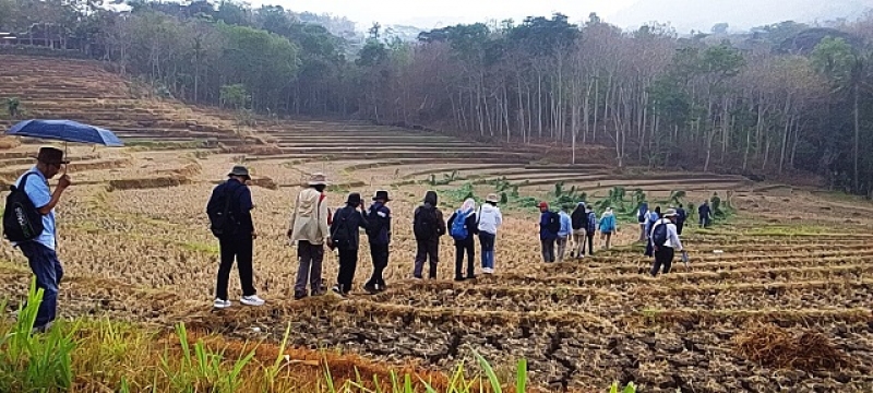 Field Trip GEOSITE JOGJA Keren Abis! Melintasi Lorong Waktu Ke Masa 40-Juta Tahun Silam Hingga Ke Jaman Mataram Kuno